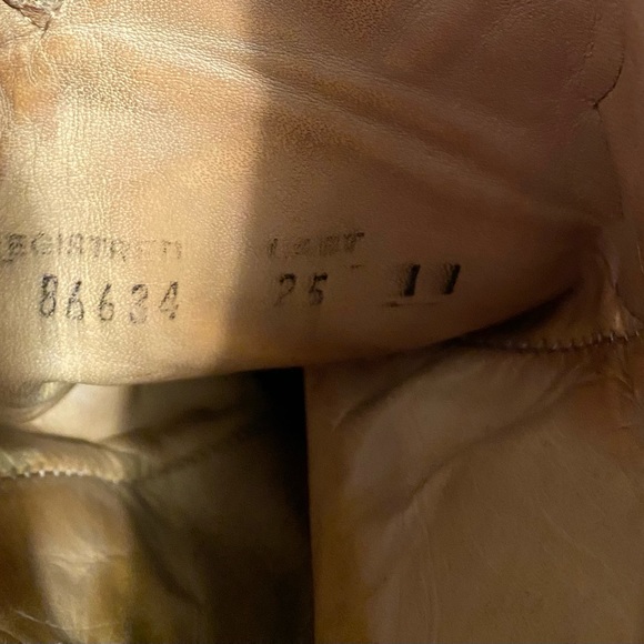 Men’s Corral Vintage leather embroidered square toe western boots. Size 11.5D - Picture 14 of 16